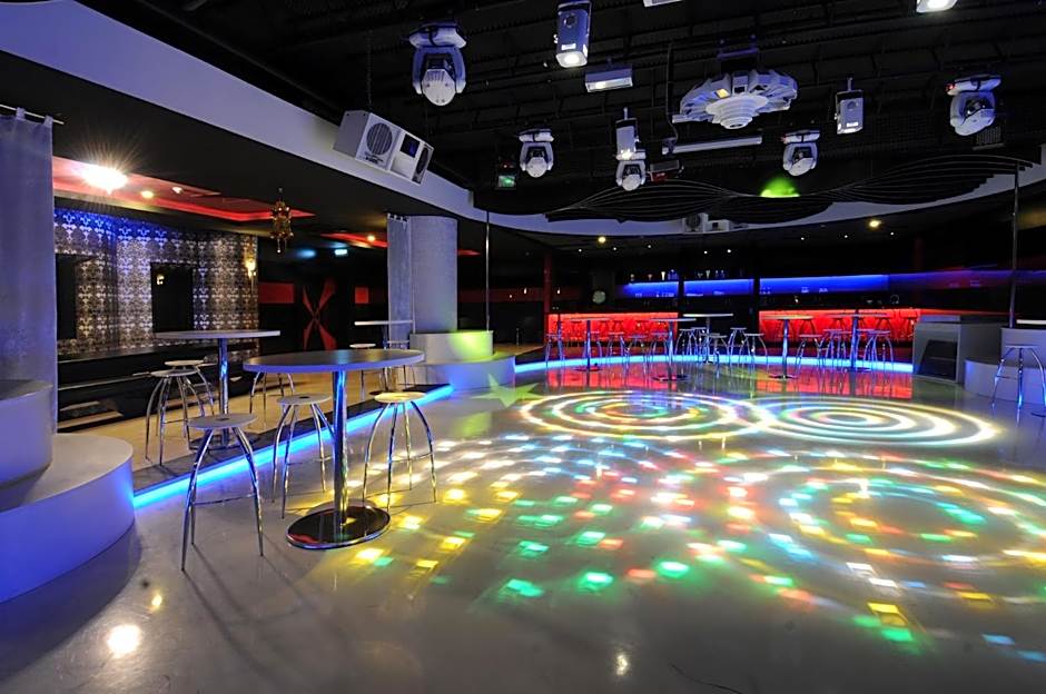 Appartement Goldcity 2 chambres, vue sur mer, aquapark non inclus