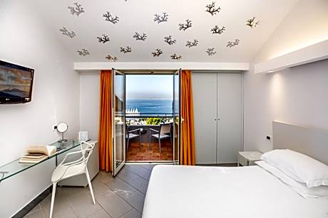 Premium Double Room with Sea View