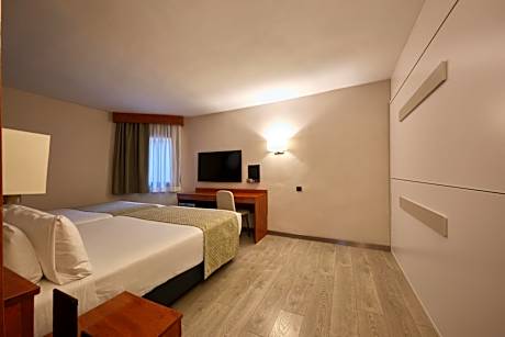 Family Room (4 People)