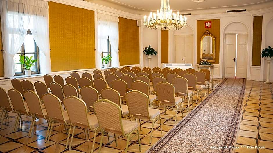 Hotel Zamek Pułtusk Dom Polonii