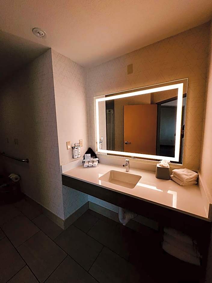 Holiday Inn Express Berkeley By IHG