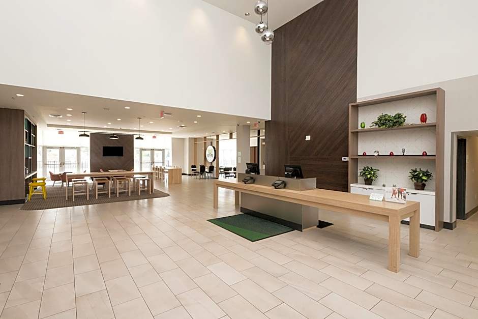 Holiday Inn & Suites Detroit - Troy by IHG