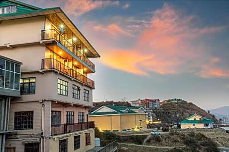 The Dusk Vibes by Kufri View