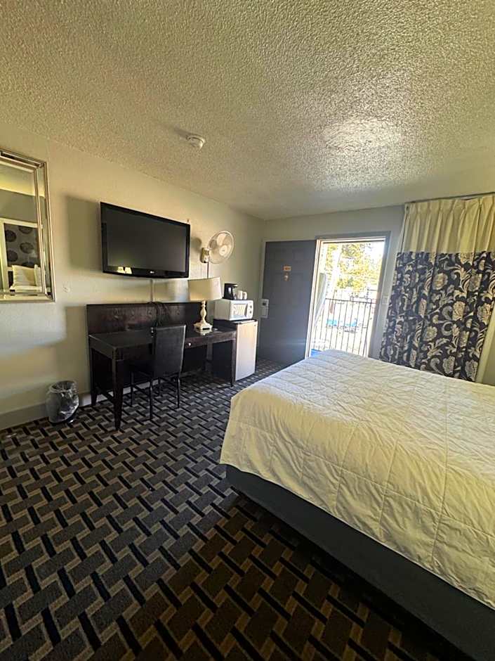 Budget INN At The Heavenly Gondola