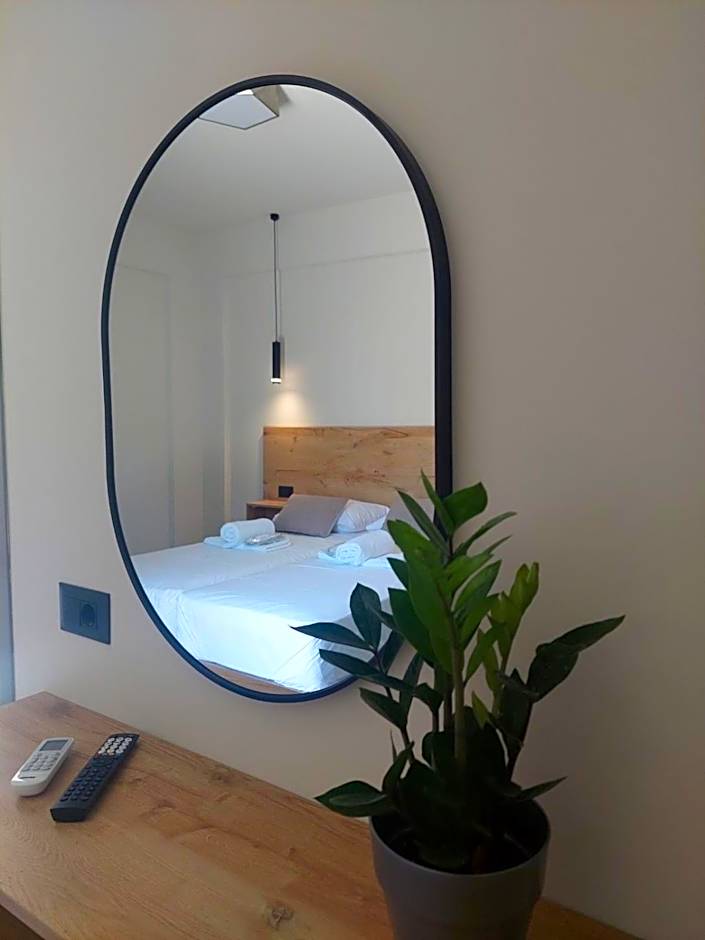 Lunar Hotel Modern Boutique