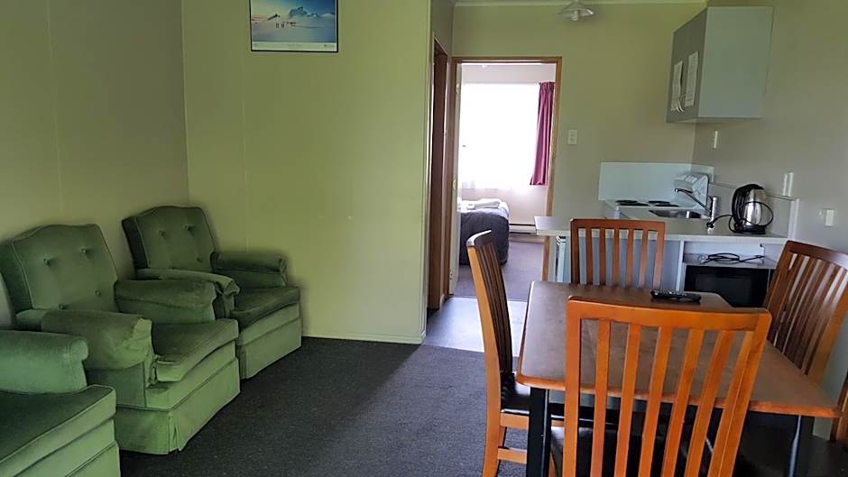 High Country Lodge, Motels & Backpackers