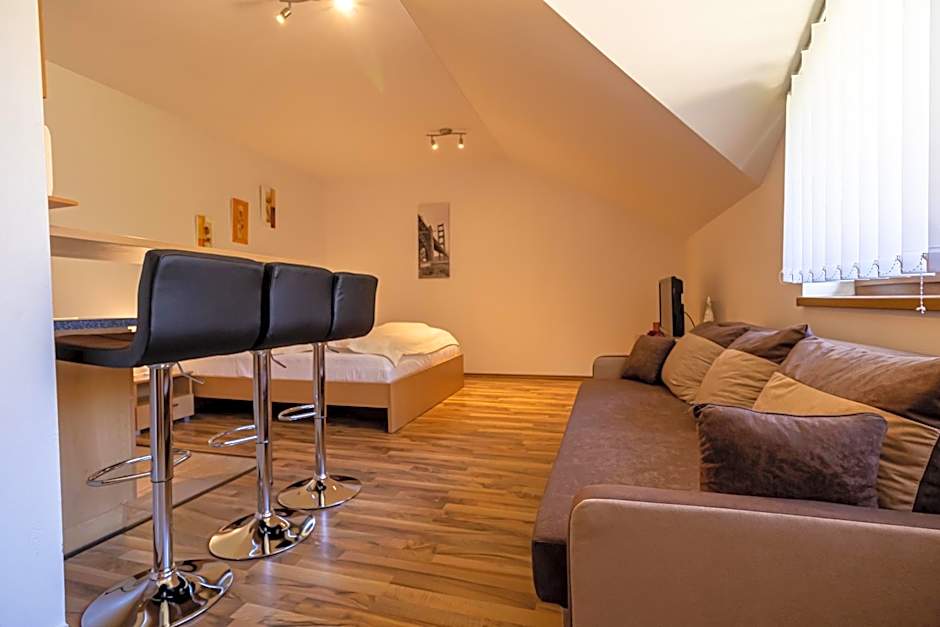 Fatrapark 2 Apartments House