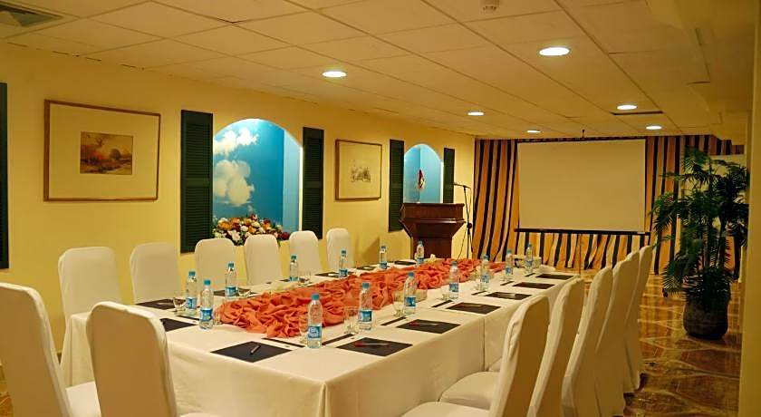 Mina Hotel