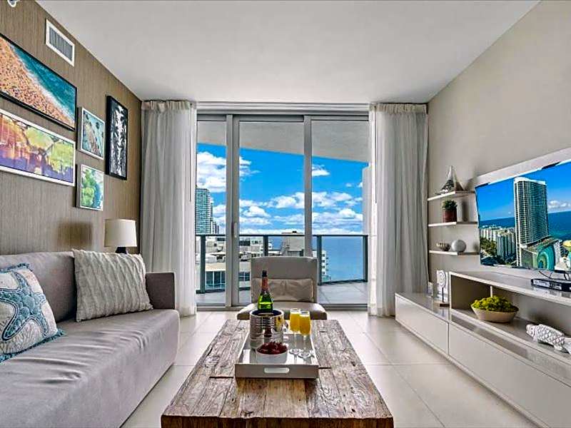 Beachside Contemporary Residence in Lyfe