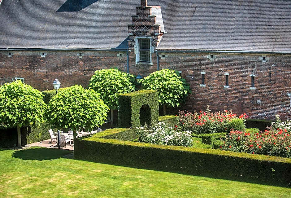 Begijnhof Hotel