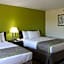 AmericInn by Wyndham West Burlington