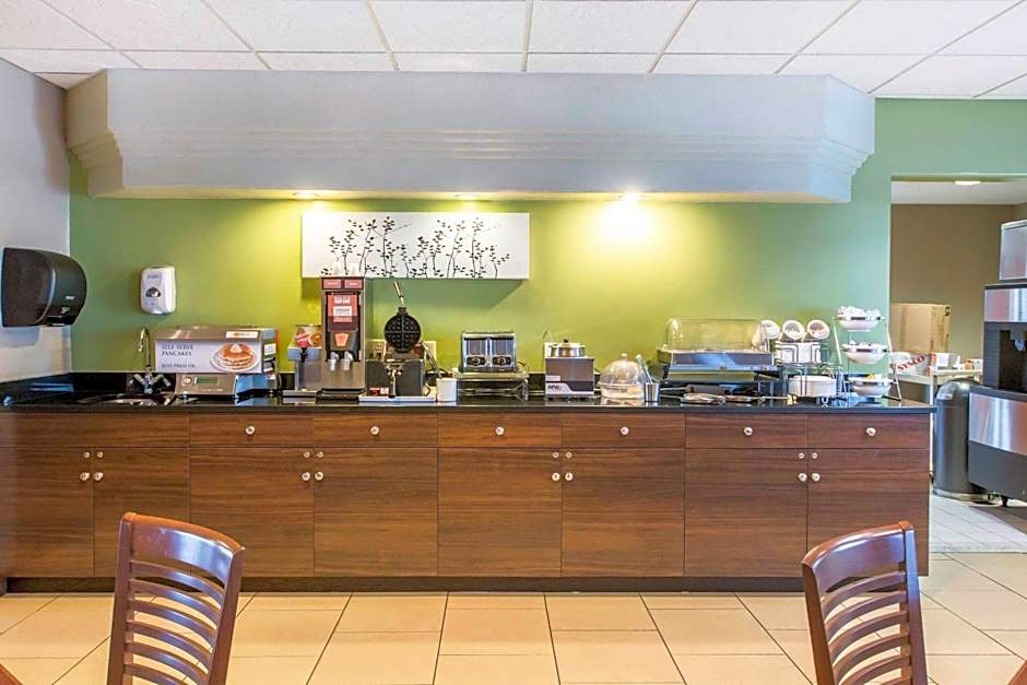 Sleep Inn & Suites Oregon - Toledo