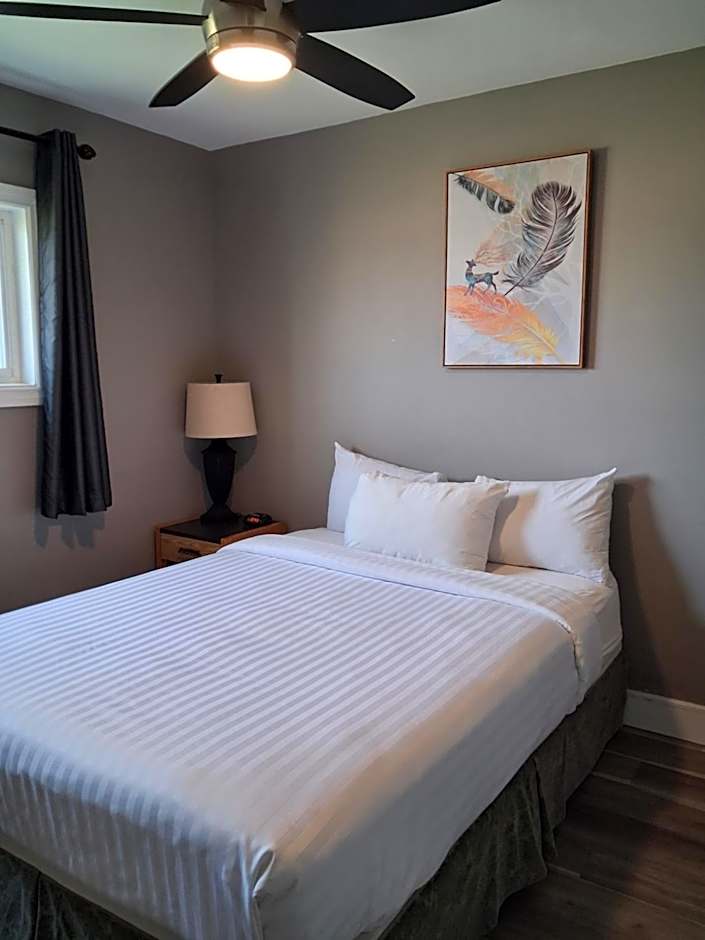 Hinton Highway Inn