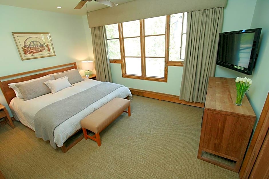Highlands Townhome by Vail Realty