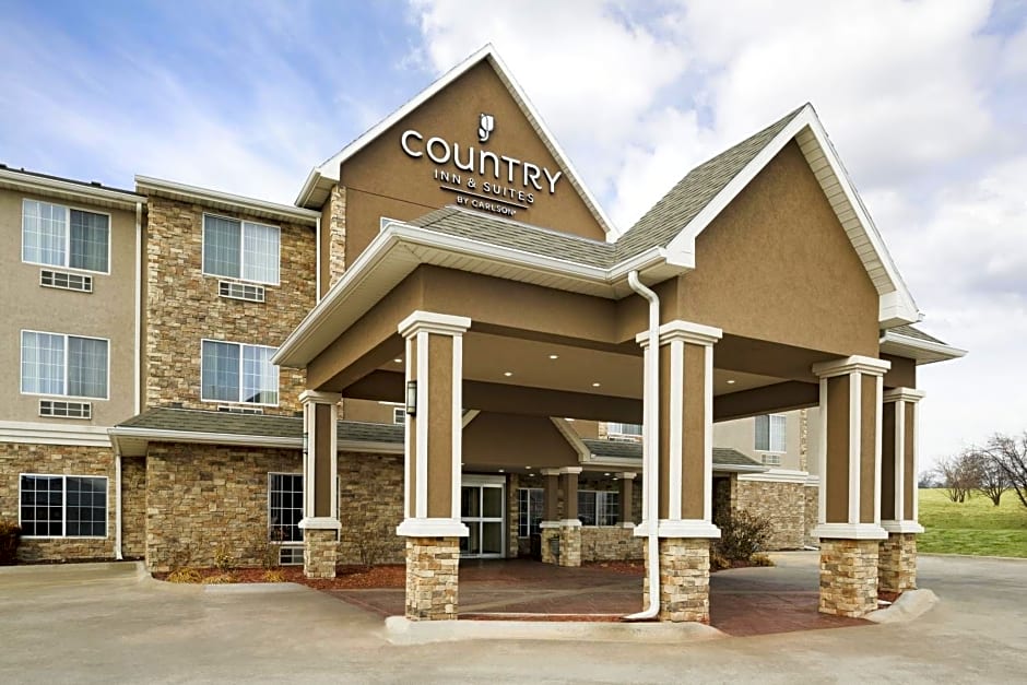 Country Inn & Suites by Radisson, Topeka West, KS