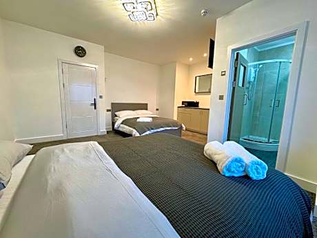 Deluxe Queen Room with Two Queen Beds