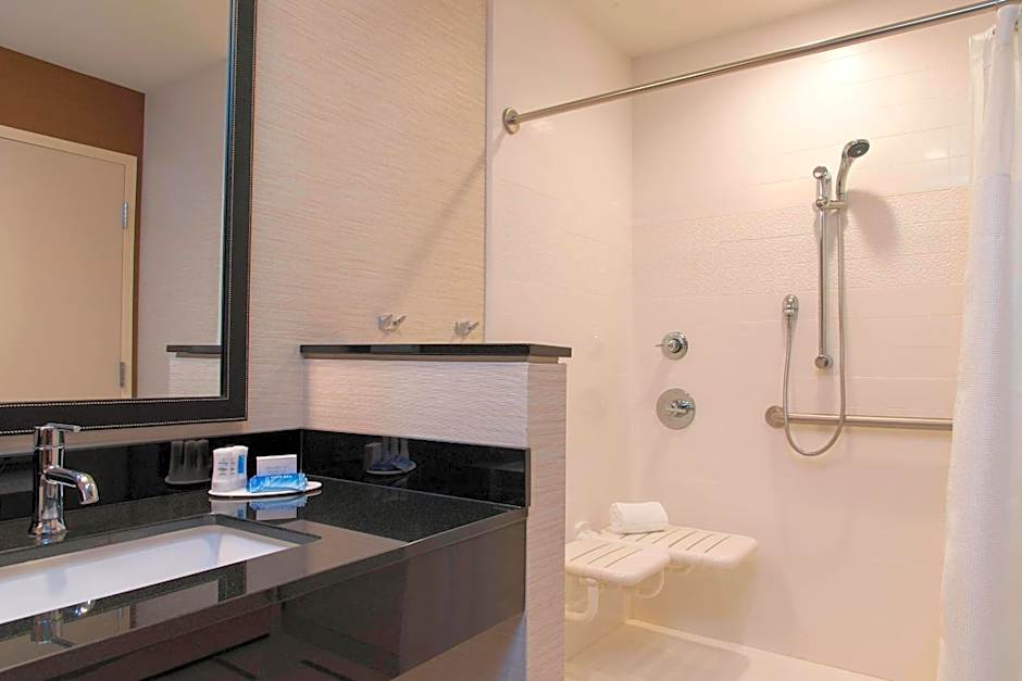 Fairfield Inn & Suites by Marriott Jackson Clinton