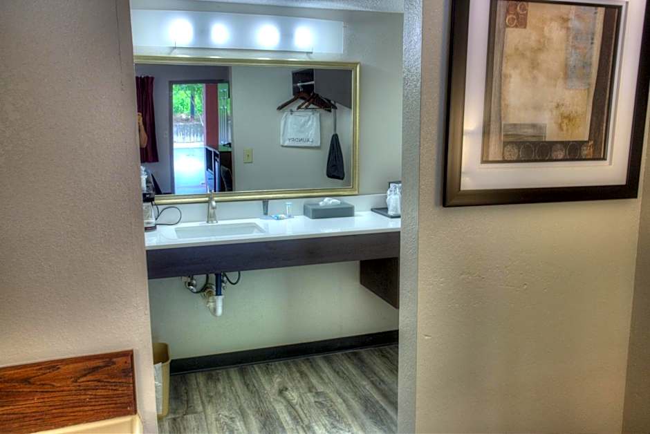 Budgetel Inn and Suites Plus Helen