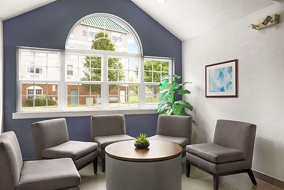 Microtel Inn & Suites by Wyndham Louisville East