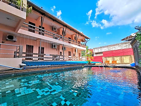 Baan Veerakit Hotel