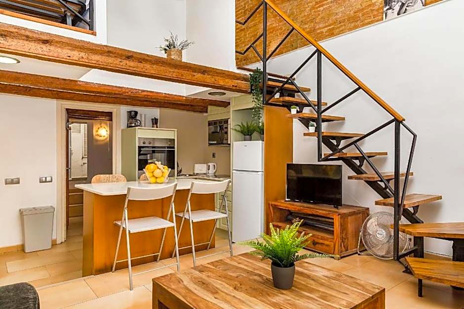 Fridays Flats Dreamy Duplex - Stylish Beach Loft