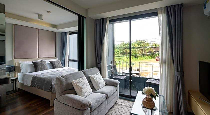 6th Avenue Surin Beach