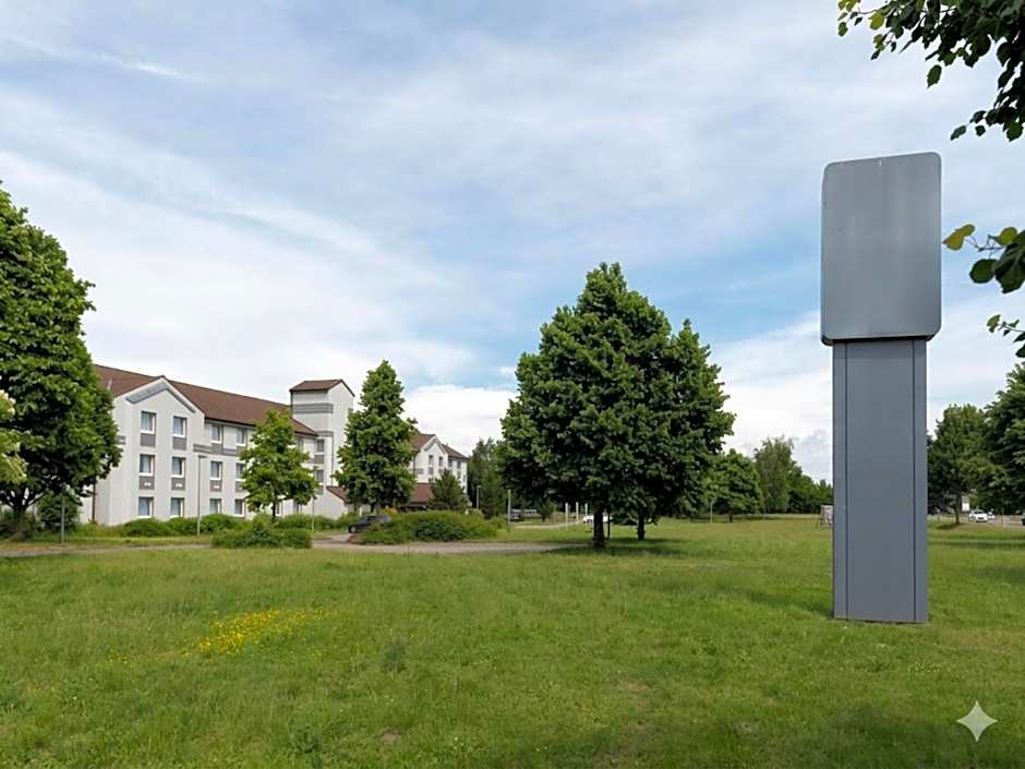 Peine Salzgitter Hotel by Belvilla