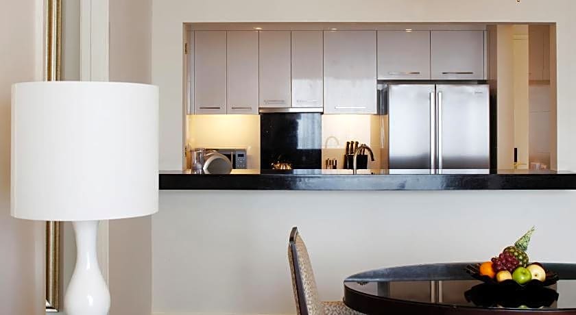 Raffles Makati Hotel