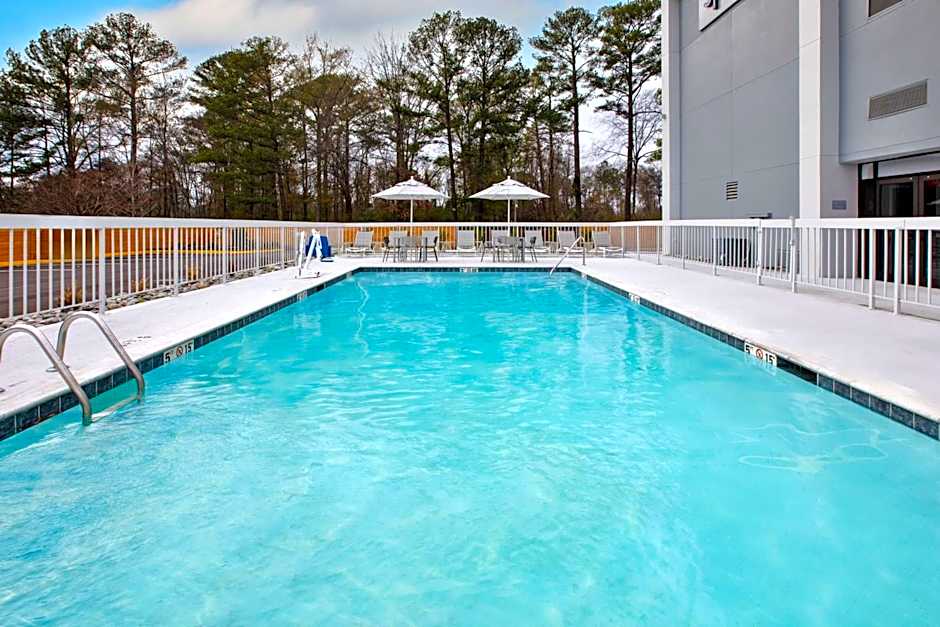 Spark by Hilton Jackson Ridgeland