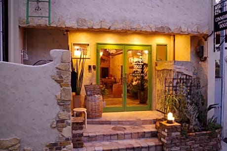 Cinnamon Guest House Dogo