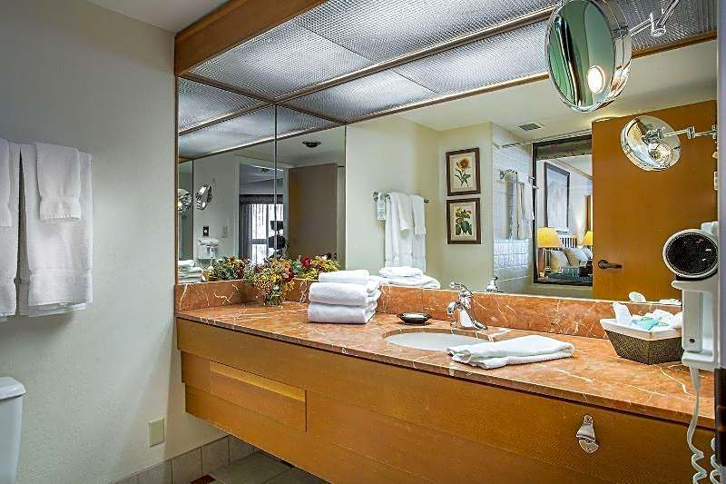 Cliff Lodge and Spa