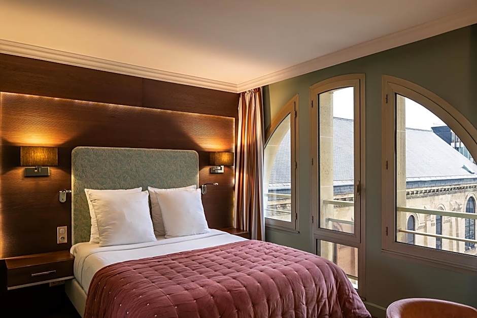 Royal Garden Champs Elysees