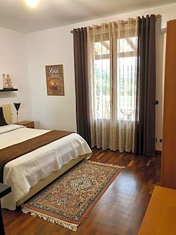 Deluxe Double Room with Balcony and Sea View