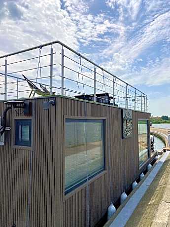 Domek na wodzie Houseboat Frombork