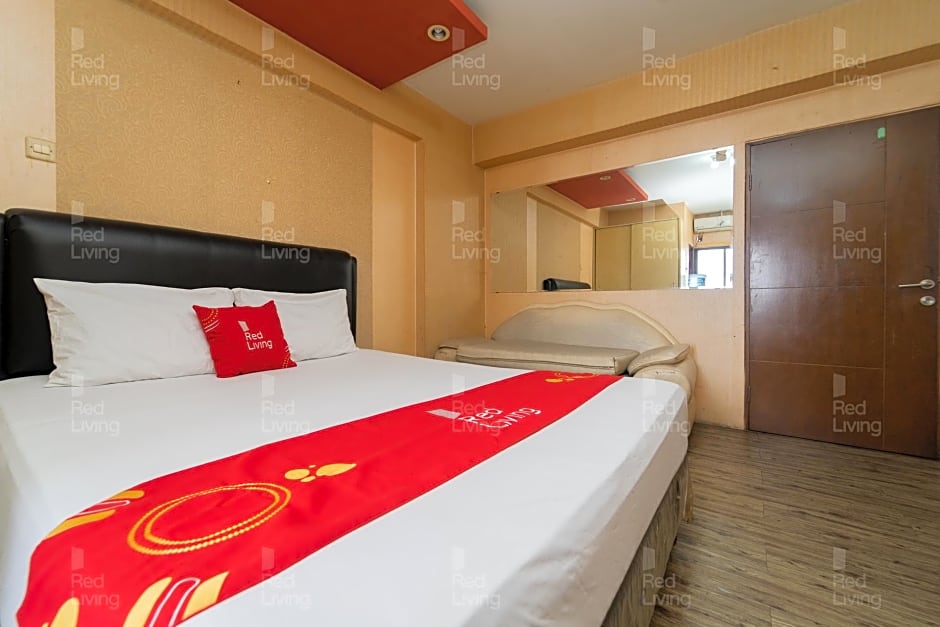 Redliving Apartemen Gateway Cicadas Db Room