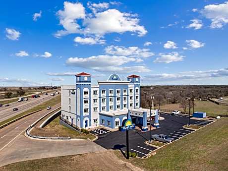 Days Inn by Wyndham Salado
