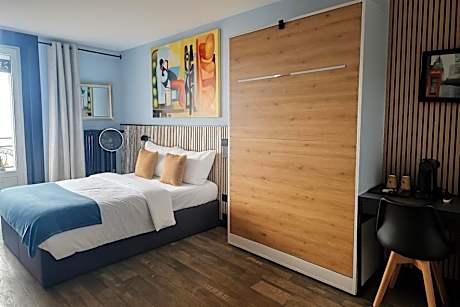 Deluxe Double or Twin Room with Balcony