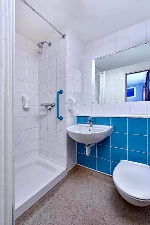 Travelodge Birmingham Central Broadway Plaza