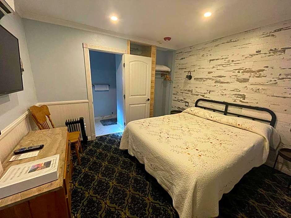 Sugarloaf Mountain Motel