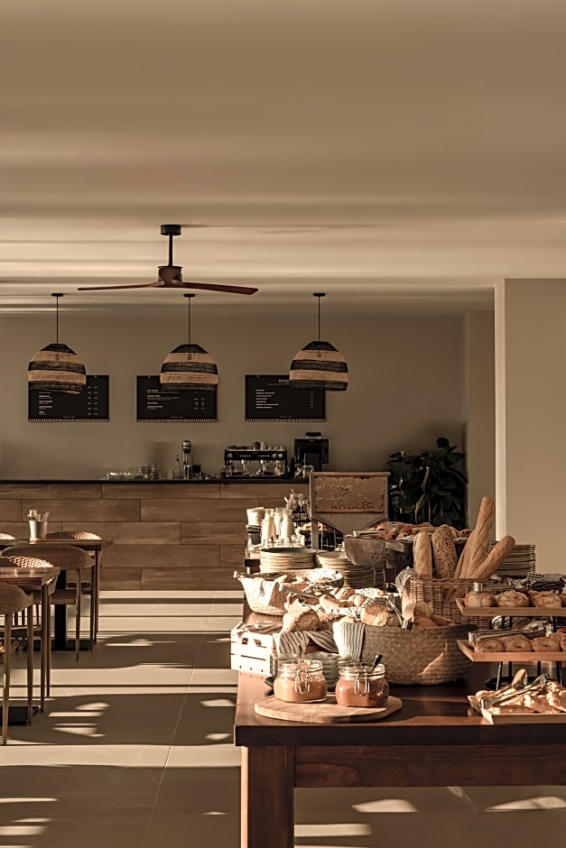 Cook's Club Calvia Beach Adults Only +21