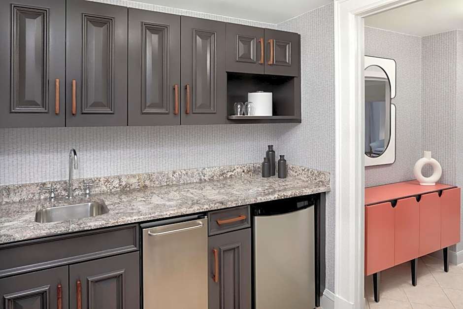 Le Meridien Washington, D.C., The Madison