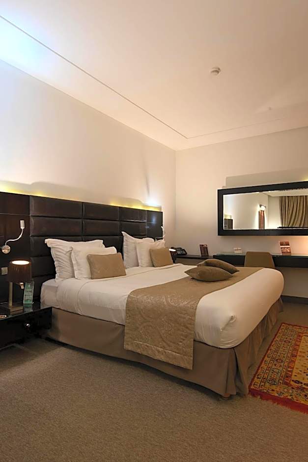 Business Hotel