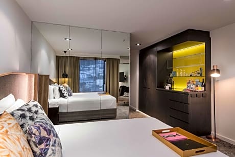 QT Superior King Room