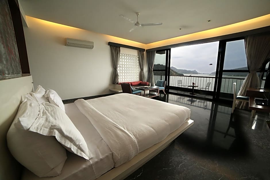 Photo 1 of 5 of Villa Suite