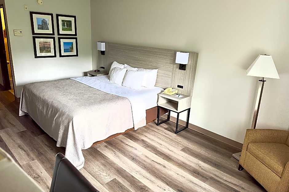 Quality Inn East Liverpool - Calcutta