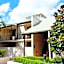 Spring Hill Mews Apartments