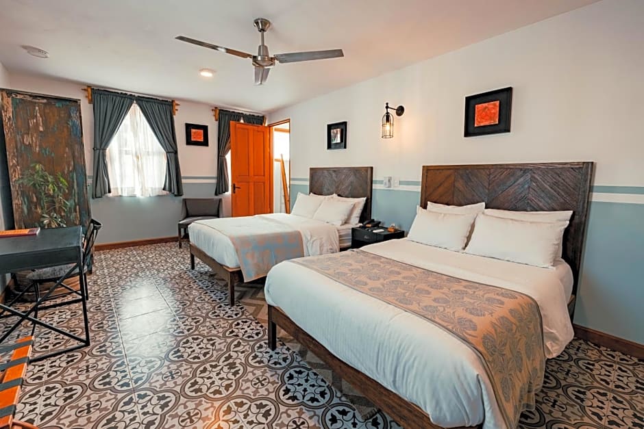 Clandestino Hotel Pila Seca