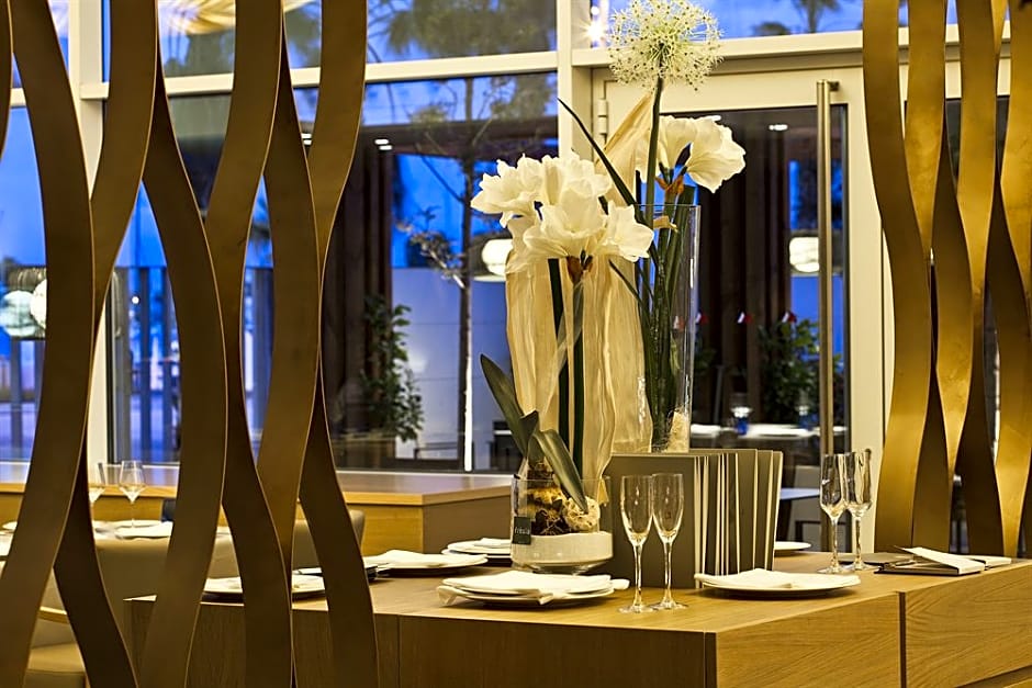 Atenea Port Barcelona Mataro