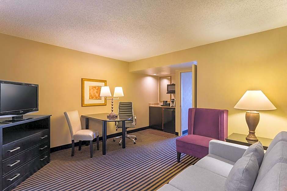 Embassy Suites By Hilton Hotel Piscataway-Somerset