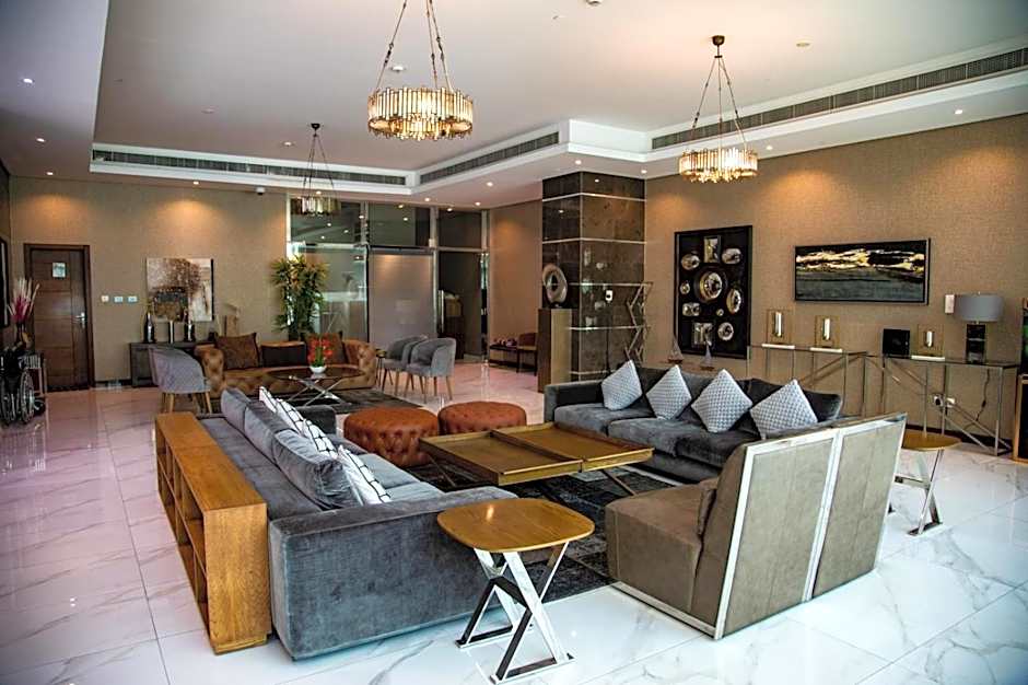 OYO 104 Q House 3 Apartments